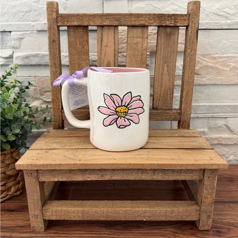 🆕 Rae Dunn | "GIGI" 🌸 Double Sided Spring Mug! - Picture 6 of 8